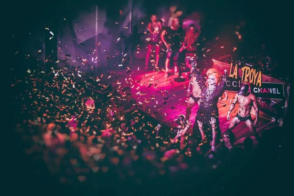 La Troya