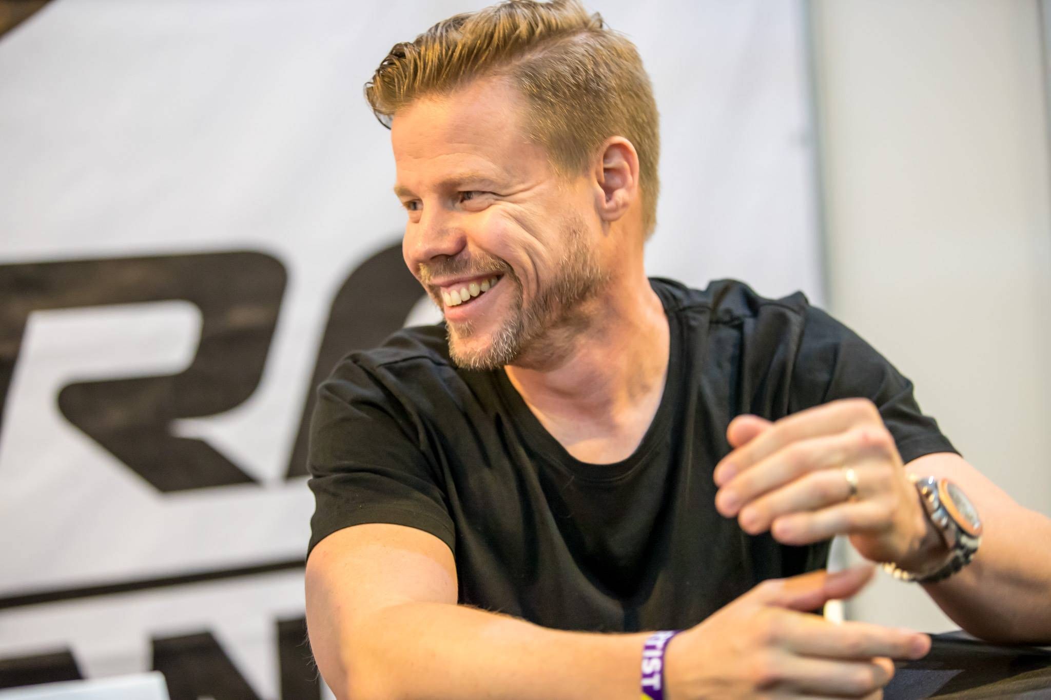 Ferry Corsten décoré par le Roi de Hollande