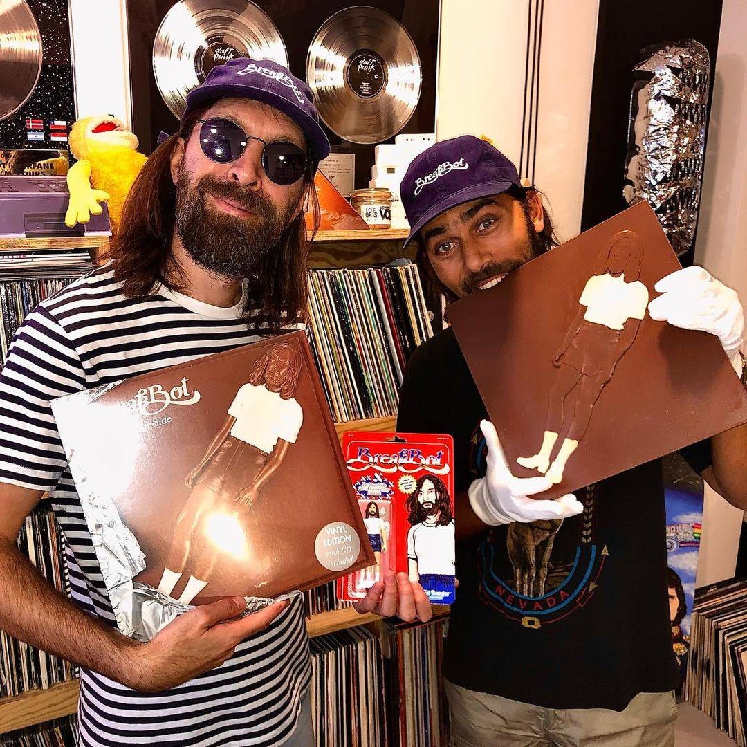 Breakbot fête les 10 ans de « By Your Side » avec des surprises