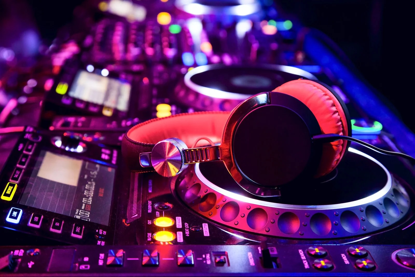 61 % des DJs émergents placent les réseaux sociaux avant le talent
