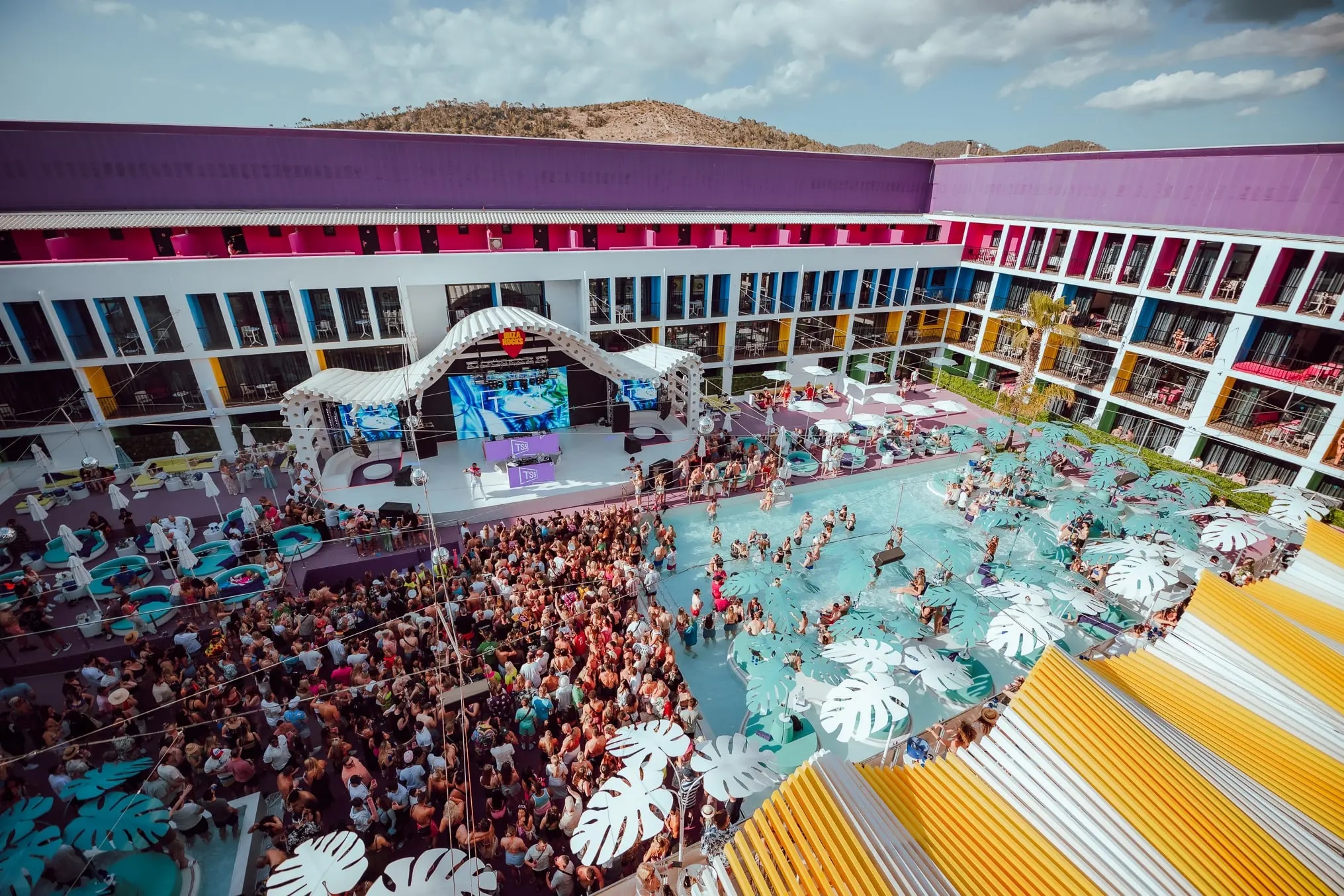 Deux décès tragiques à Ibiza Rocks provoquent l’annulation de soirées